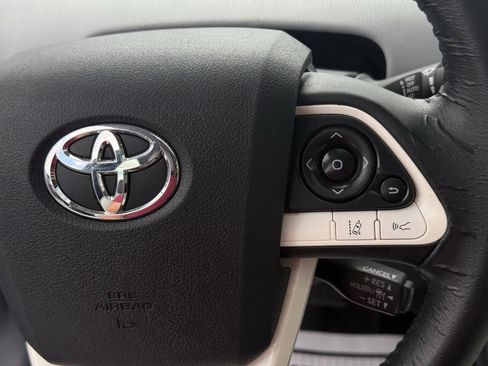 Used 2016 Toyota Prius Four w/ Advanced Technology Package FWD image 16