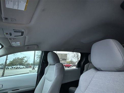 New 2026 Toyota Sienna LE image 19