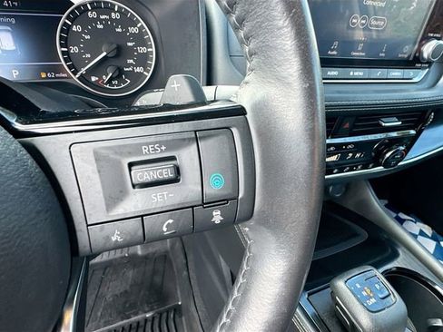 Used 2021 Nissan Rogue SL image 36