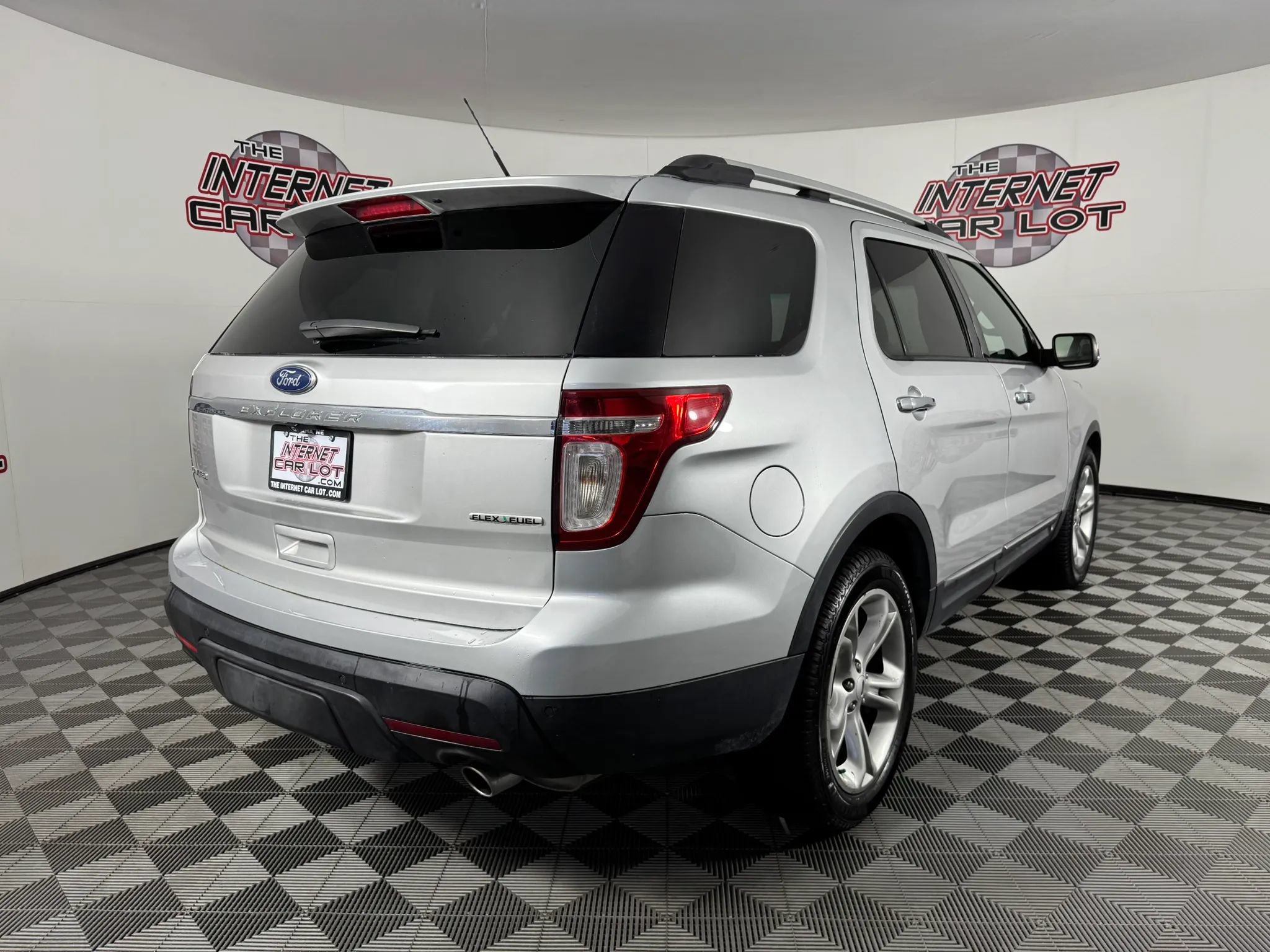 Used 2014 Ford Explorer Limited w/ Equipment Group 302A FWD image 7