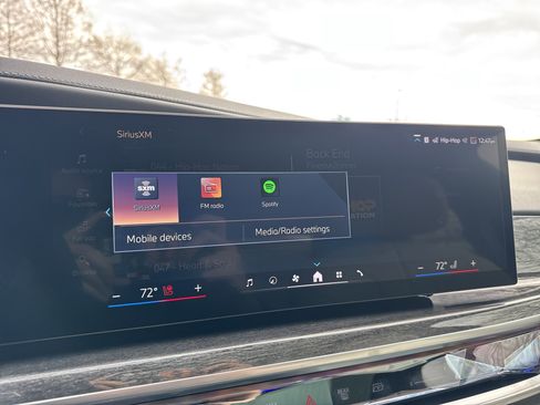 New 2026 BMW 750e xDrive image 14