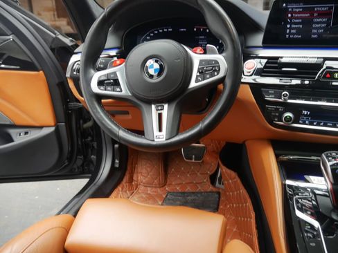 Used 2020 BMW M5 w/ Executive Package image 22