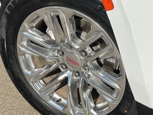 Used 2022 GMC Yukon SLT w/ SLT Premium Package image 10