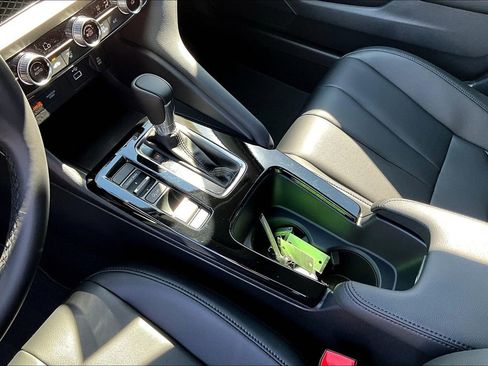 New 2025 Acura Integra image 19