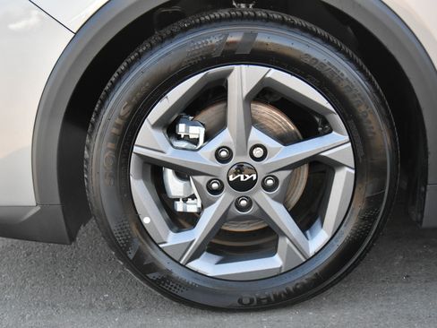 Used 2025 Kia K4 LXS image 12