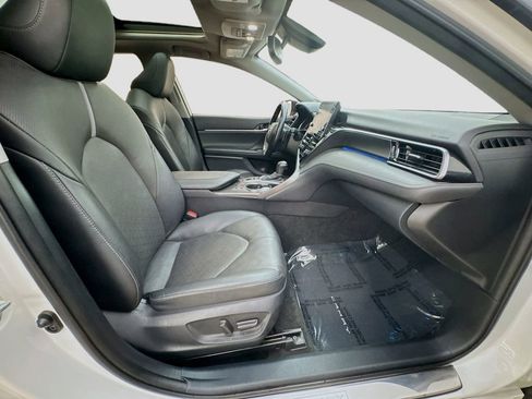 Used 2022 Toyota Camry XSE w/ Navigation Package AWD/4WD image 35