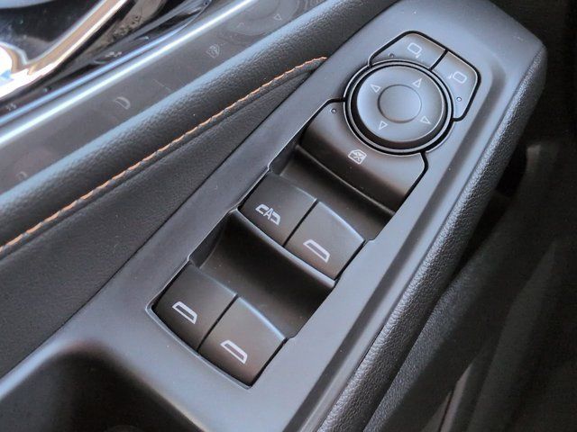 Used 2020 Chevrolet Traverse LT FWD image 22