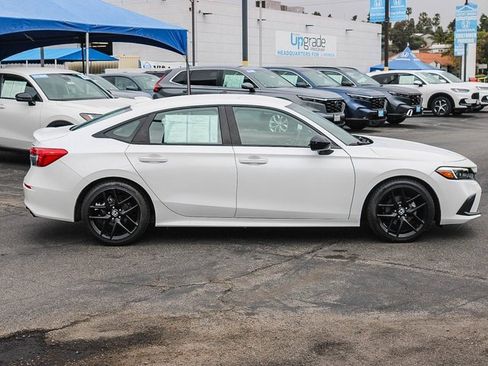 Certified 2022 Honda Civic Sport image 2