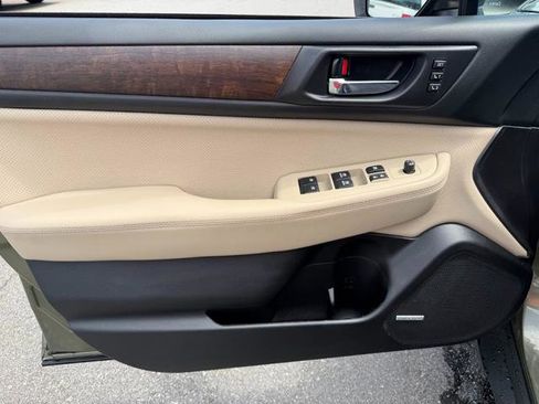 Used 2017 Subaru Outback 2.5i Limited AWD/4WD image 12