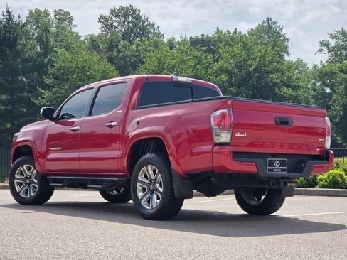 Used 2017 Toyota Tacoma Limited w/ Tow Package AWD/4WD image 25