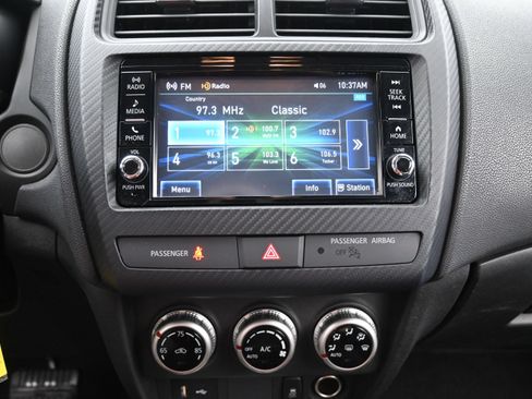 Used 2022 Mitsubishi Outlander Sport ES AWD/4WD image 16