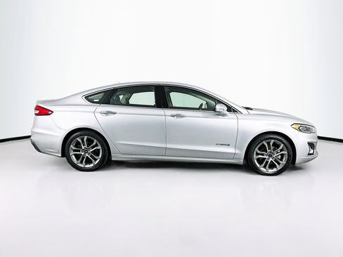 Used 2019 Ford Fusion Titanium image 10