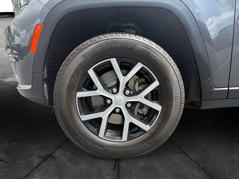 Used 2024 Jeep Grand Cherokee L Limited AWD/4WD image 14