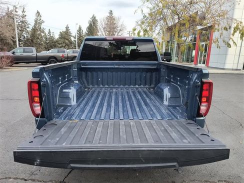 Used 2024 GMC Sierra 1500 SLE image 23