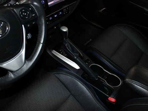 Used 2017 Toyota Corolla SE FWD image 7