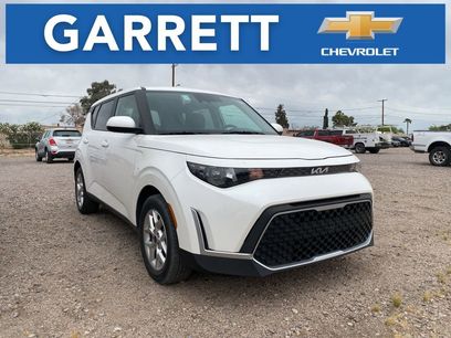 Used 2025 Kia Soul LX w/ LX Technology Package