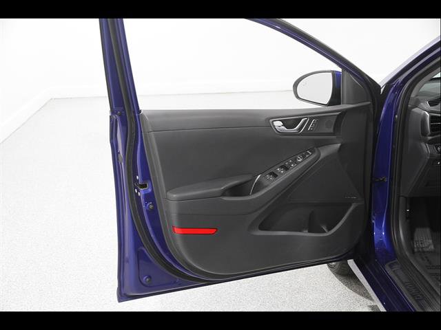 Used 2020 Hyundai Ioniq Limited FWD image 4