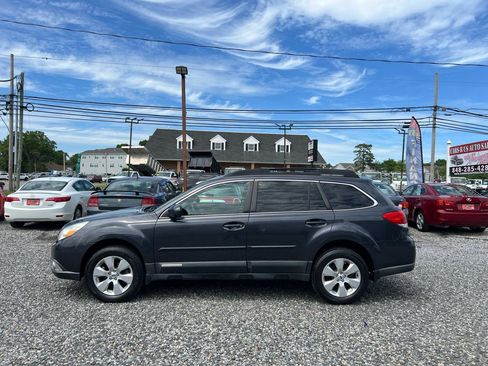 Used 2011 Subaru Outback 2.5i Limited w/ PWR Moonroof Pkg AWD/4WD image 4