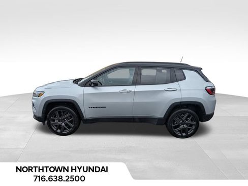 Used 2026 Jeep Compass Limited AWD/4WD image 2