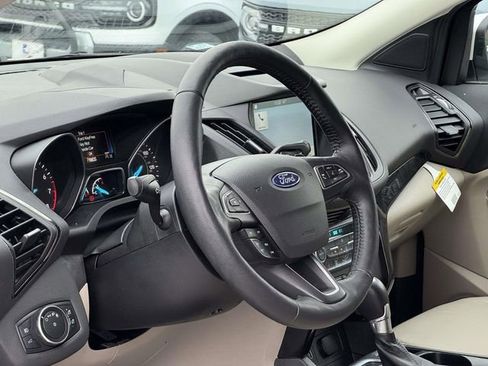 Used 2018 Ford Escape Titanium image 28