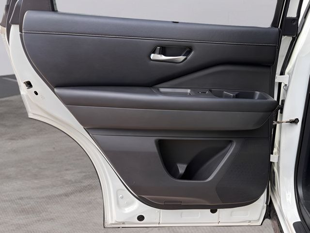 Certified 2023 Nissan Pathfinder SL FWD image 24