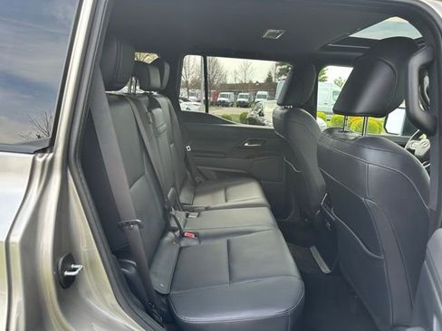 Used 2024 Lexus GX 550 image 25