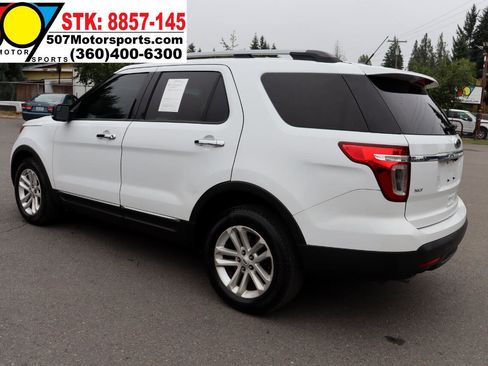 Used 2015 Ford Explorer XLT w/ Equipment Group 202B image 5