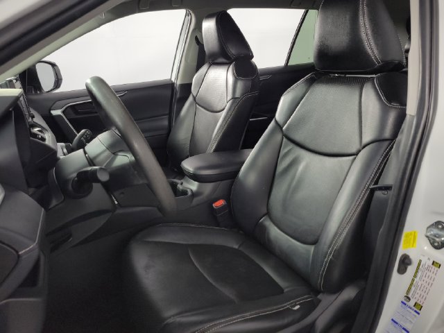 Used 2022 Toyota RAV4 LE AWD/4WD image 12