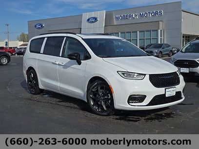 New 2026 Chrysler Pacifica Limited