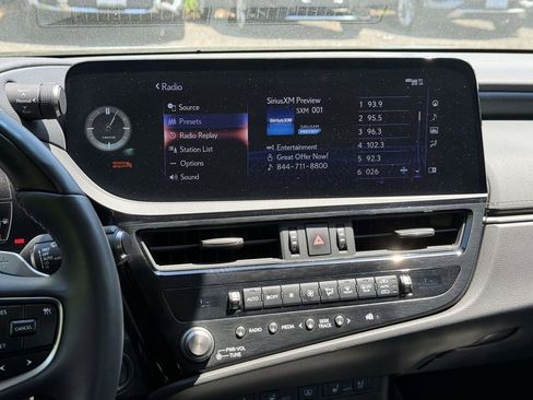 Used 2022 Lexus ES 350 w/ Luxury Package FWD image 16
