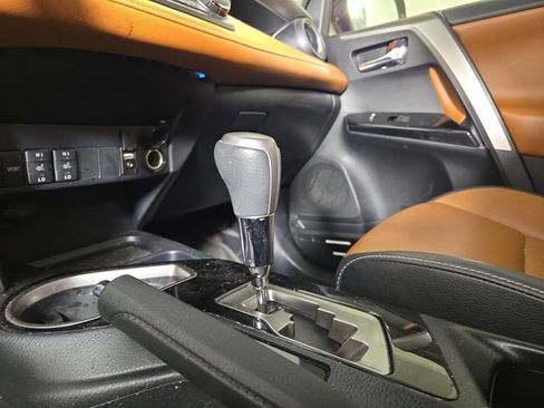 Used 2018 Toyota RAV4 Limited w/ Protection Package FWD image 20