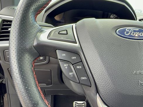Certified 2024 Ford Edge ST-Line AWD/4WD image 23