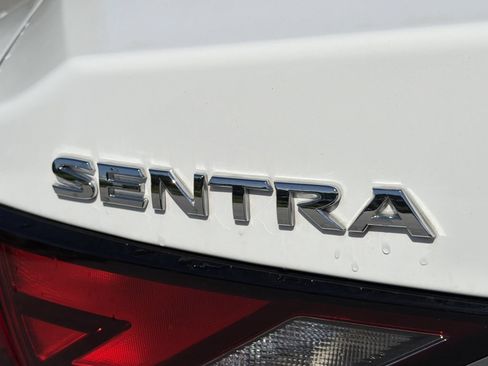 Used 2025 Nissan Sentra S FWD image 23