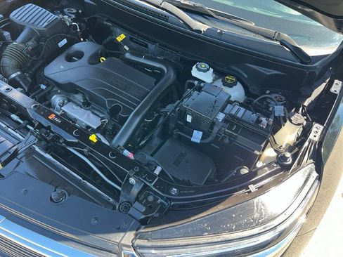 Used 2024 Chevrolet Equinox LT AWD/4WD image 45