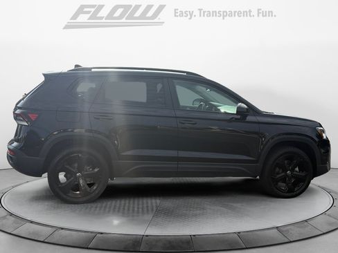Certified 2026 Volkswagen Taos SE AWD/4WD image 10