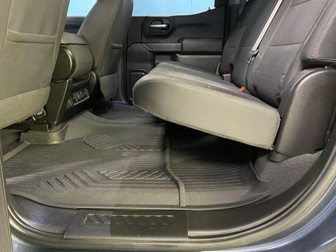 Used 2022 Chevrolet Silverado 1500 LT image 36