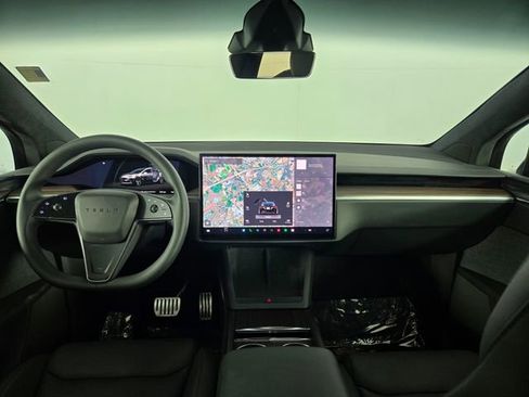 Used 2024 Tesla Model X Base image 25