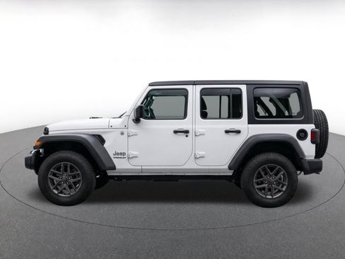 Used 2025 Jeep Wrangler Unlimited Sport AWD/4WD image 4