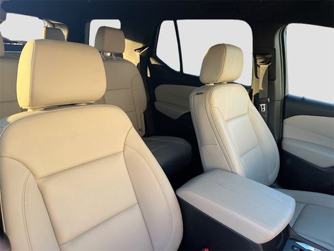 Used 2023 Chevrolet Traverse LT w/ LT Premium Package image 30