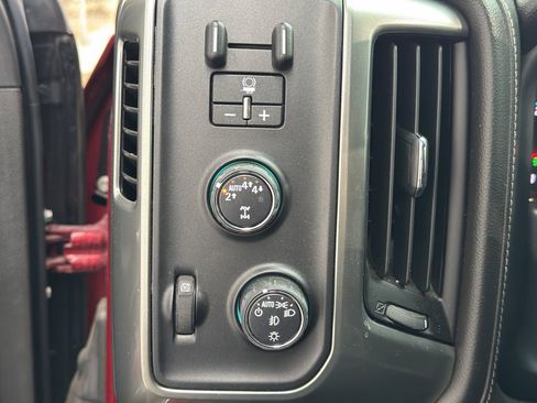 Used 2018 Chevrolet Silverado 1500 LTZ image 13