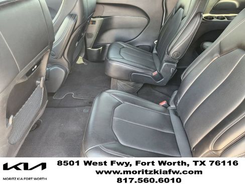 Used 2025 Chrysler Pacifica Select FWD image 28