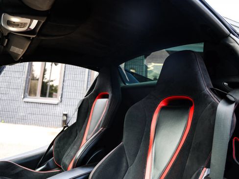 Used 2020 McLaren 720S Spider RWD image 32