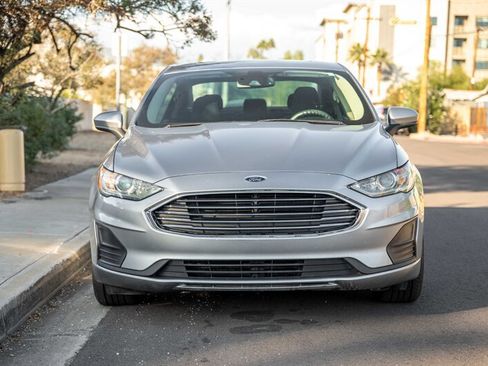 Used 2020 Ford Fusion SE FWD image 8