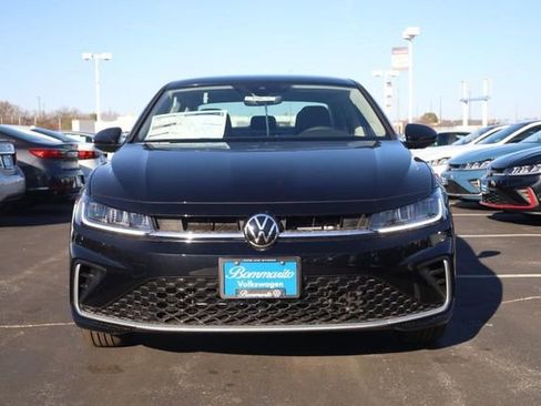 New 2026 Volkswagen Jetta SE image 3