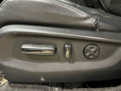 Used 2019 Honda CR-V EX-L image 16