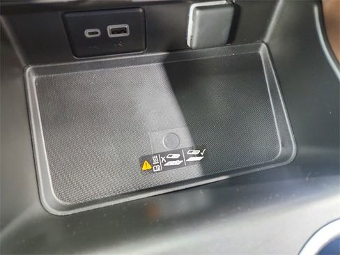 Used 2024 Chevrolet Tahoe High Country w/ Advanced Technology Package image 33