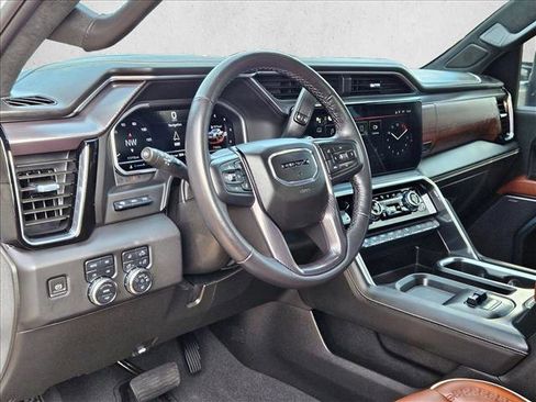 Used 2024 GMC Sierra 2500 Denali Ultimate image 10