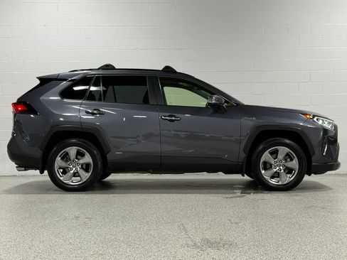 Used 2019 Toyota RAV4 Limited AWD/4WD image 5