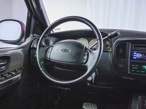 Used 2002 Ford F150 Harley-Davidson image 4