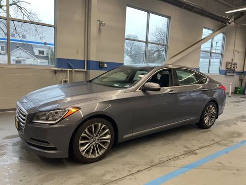 Used 2015 Hyundai Genesis 3.8 w/ Option Group 02 image 3